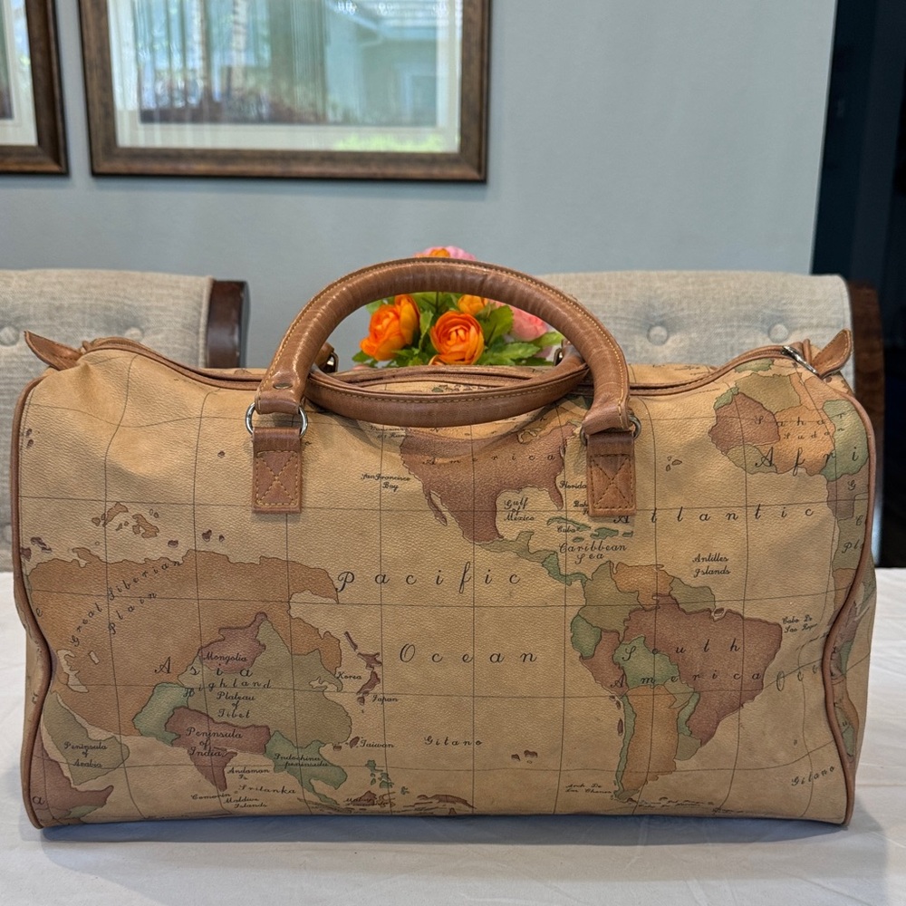 Gitano Tan Travel Bag with World Map Design - Picture 2 of 14